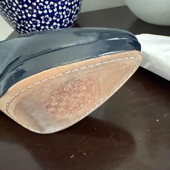 Vince Camuto Heel (worn once) - Picture 4 of 6